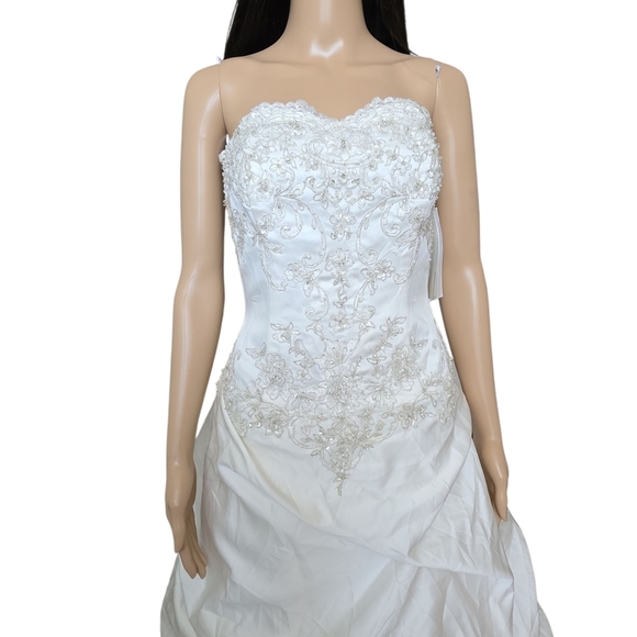 BNWT David's Bridal White Strapless Wedding Dress - Picture 3 of 16